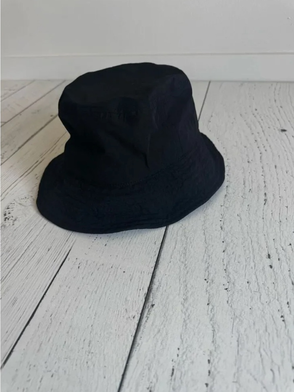 H&M - Black bucket Hat - Picture 3 of 4